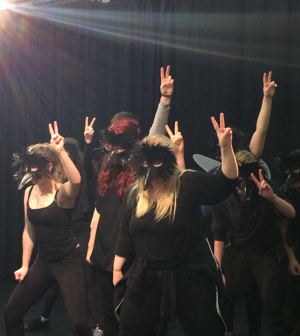 Performing arts students depicted the darker side of being online