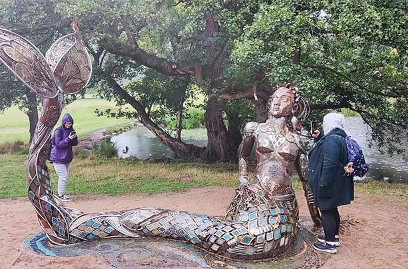 Art and Design students venture into Derbyshire to sketch a large-scale sculpture exhibition to inspire their next art project. 