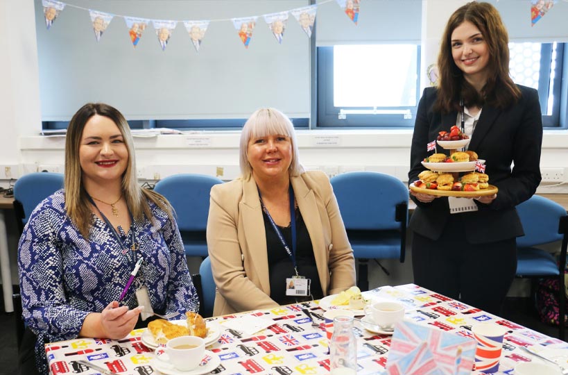 On a budget of just £50 to purchase food, drink and decorations, level 1 business students hosted their own Coronation afternoon tea on 5 May 2023. 