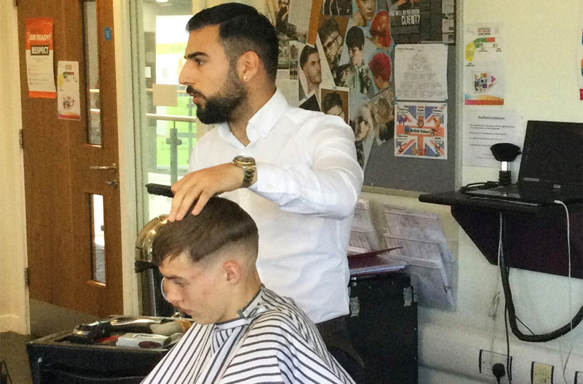 Mattia Rossi, who works at Mansfield’s Goulds Barbers, paid a visit to our barbering students to share knowledge and skills during induction 2023. 